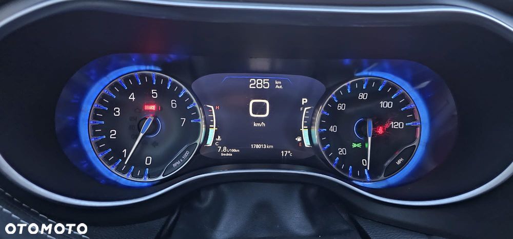 Chrysler Pacifica - 12