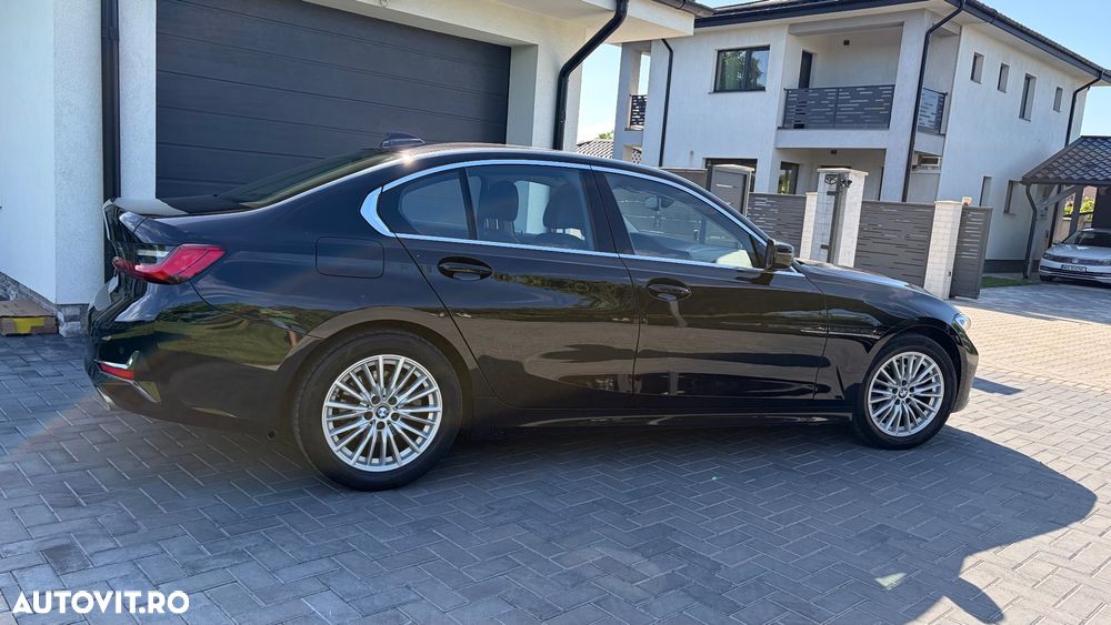 BMW Seria 3 320i Aut. Luxury Line - 15