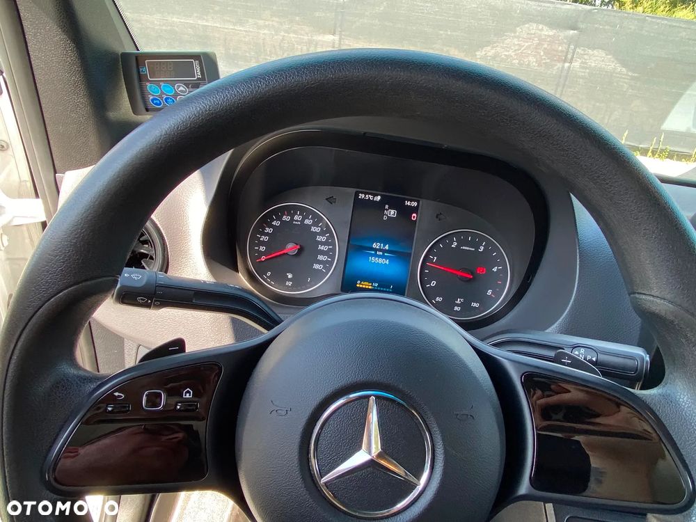 Mercedes-Benz Sprinter - 10