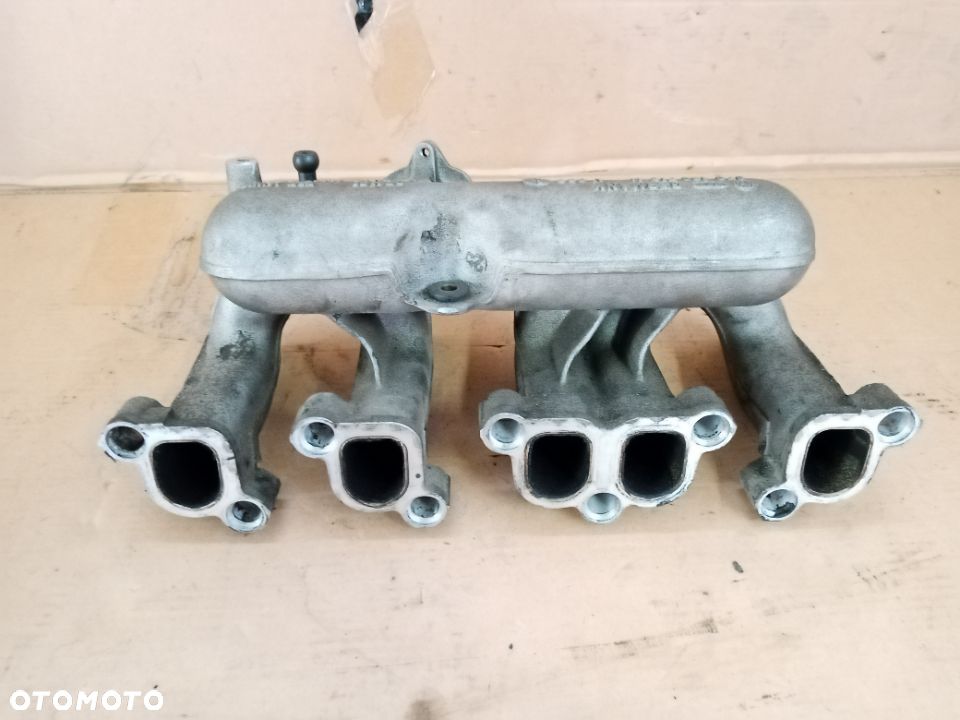 Kolektor ssący VW Touareg 2.5 TDI 070129713H - 3