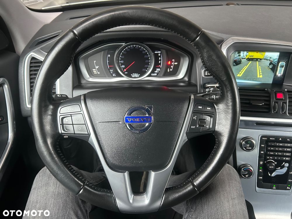 Volvo XC 60 D3 Geartronic Momentum - 32