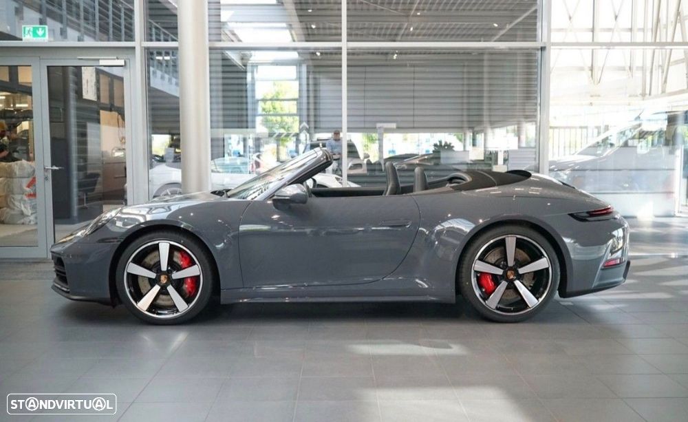 Porsche 911 (992) Carrera S — photo 2
