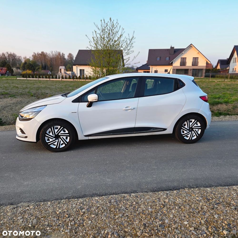 Renault Clio 0.9 TCe Business - 12
