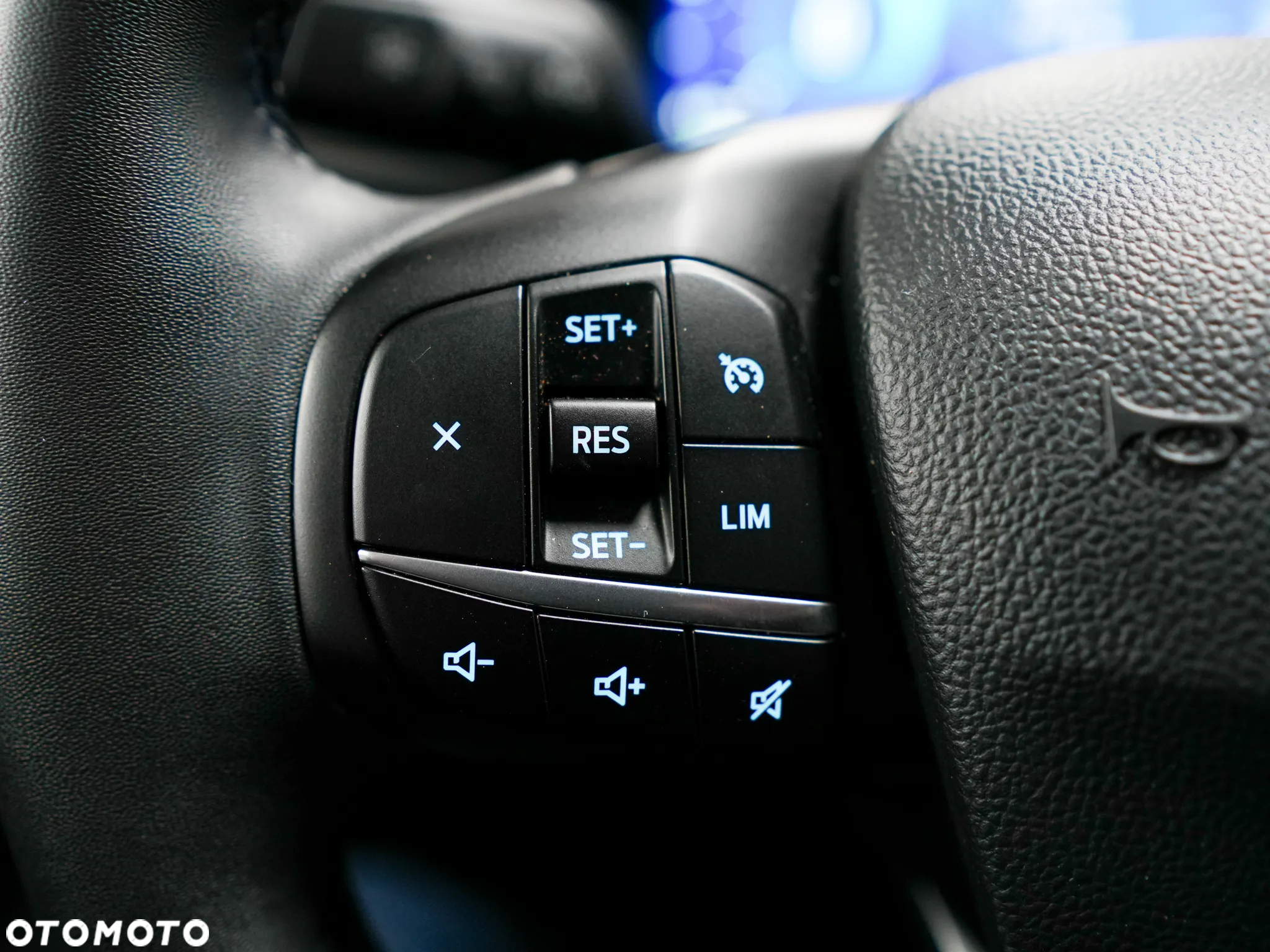 Ford Kuga - 18