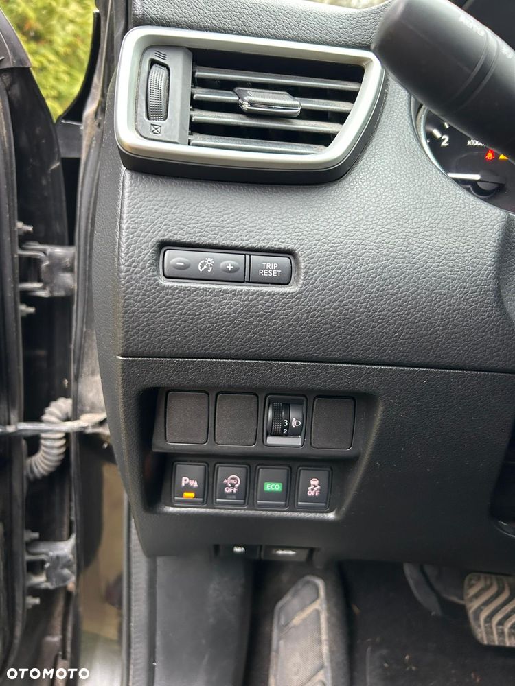 Nissan Qashqai 1.6 DCi Xtronic ACENTA - 17