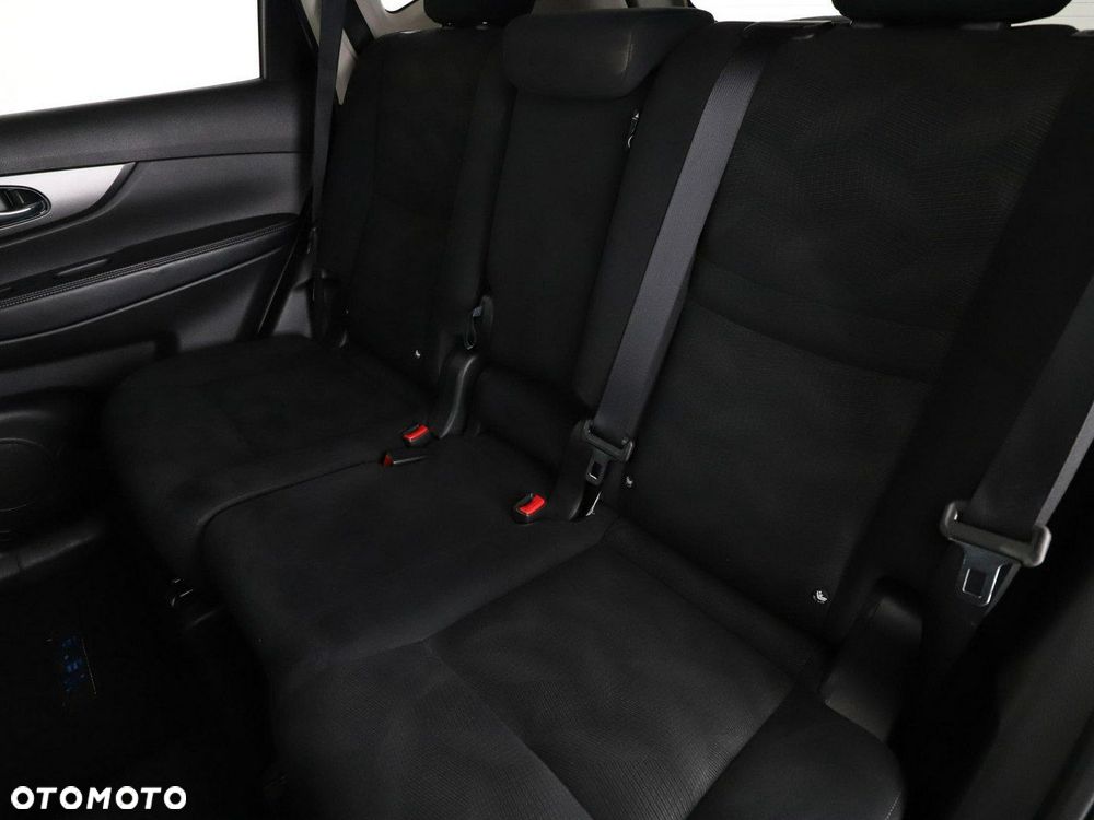 Nissan X-Trail 1.6 DIG-T Visia - 17