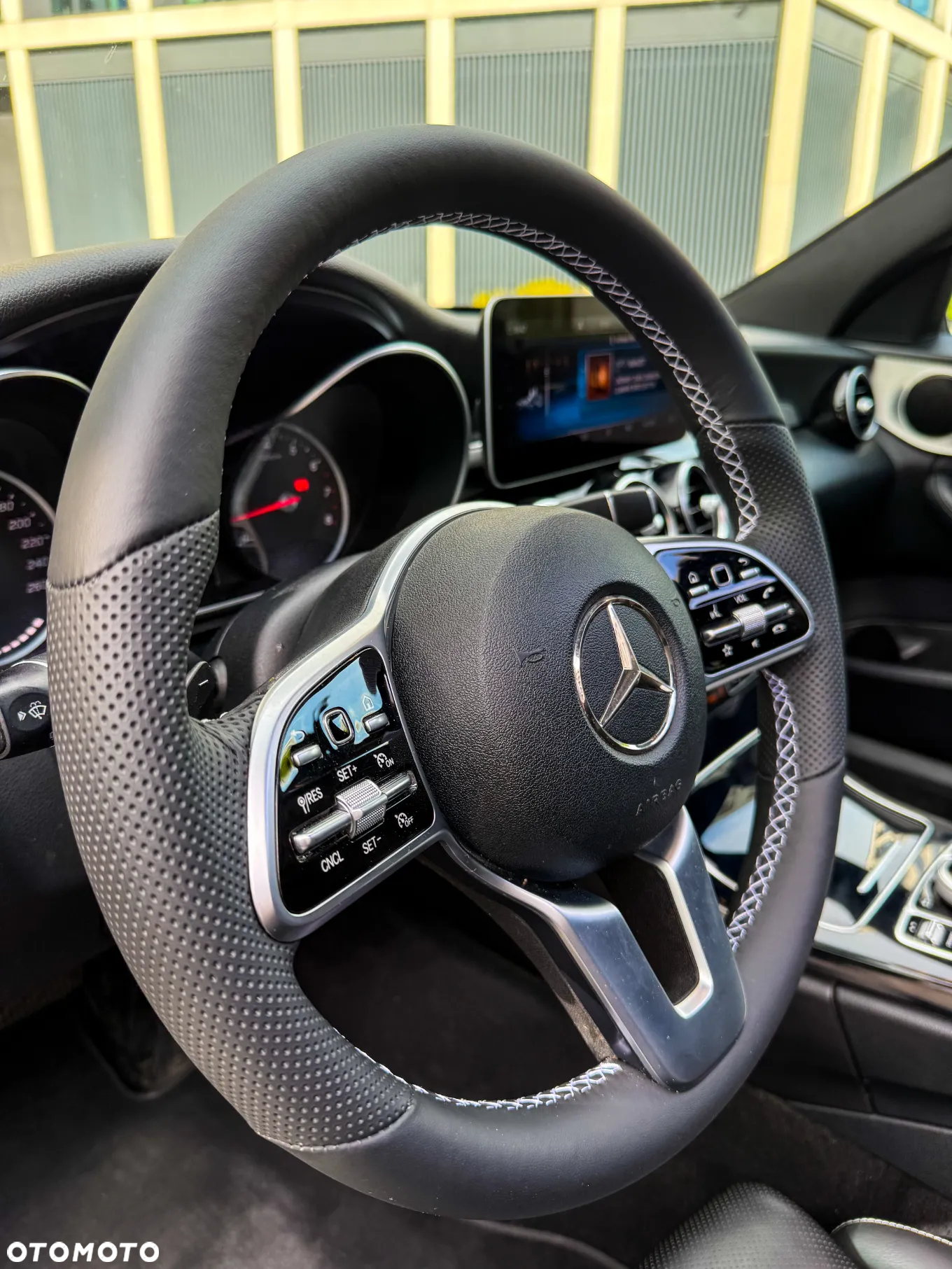 Mercedes-Benz Klasa C 300 4Matic 9G-TRONIC AMG Line - 19