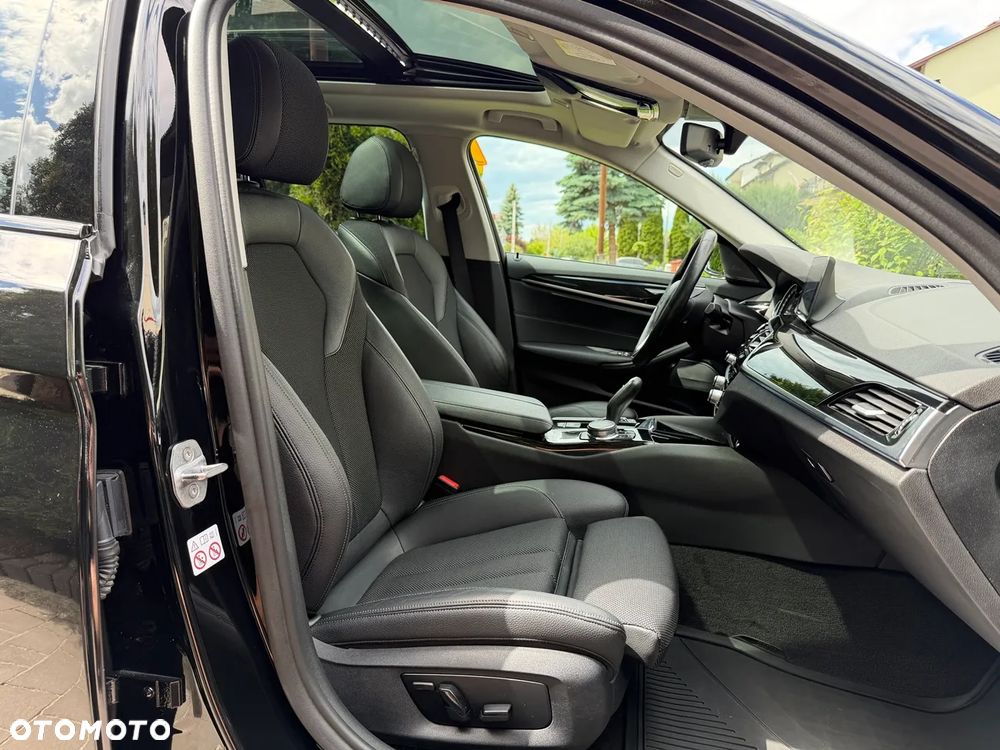 BMW Seria 5 520d Sport Line - 7
