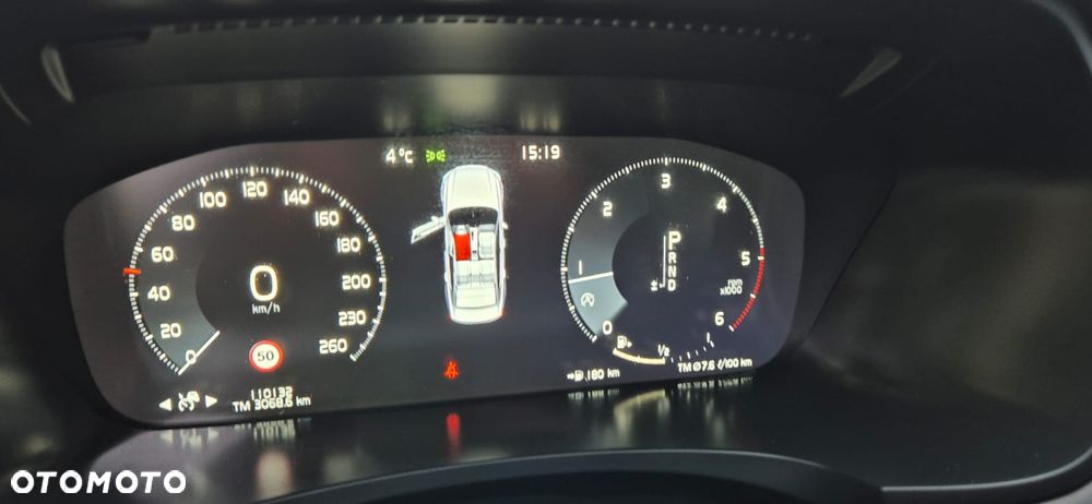 Volvo S90 D4 SCR Momentum - 29