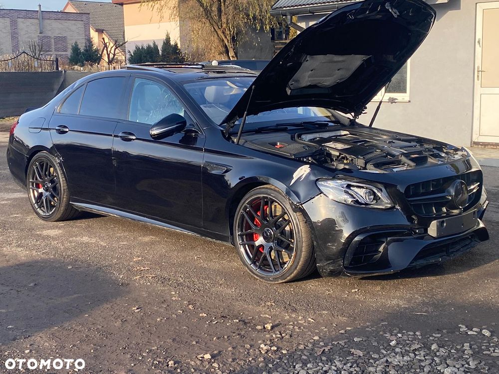 Mercedes-Benz Klasa E - 9