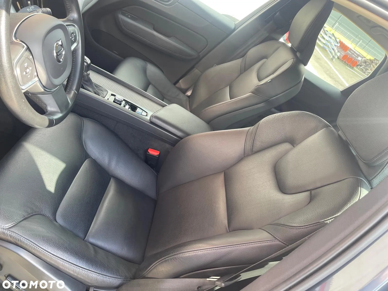 Volvo XC 60 D4 Momentum - 9