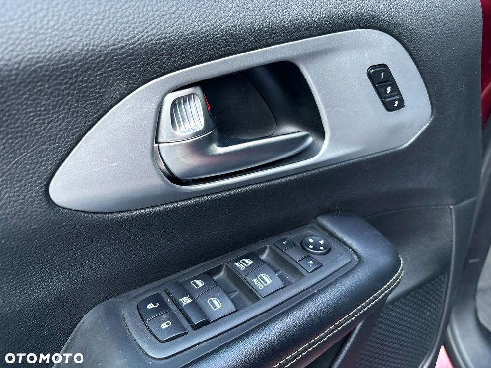 Chrysler Pacifica - 29