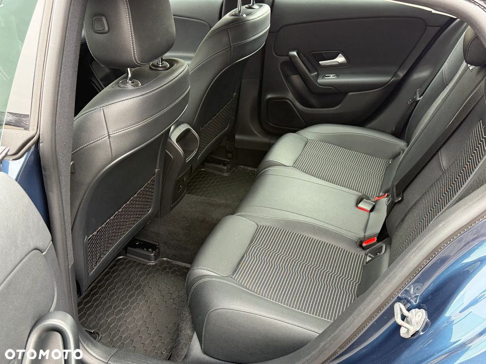 Mercedes-Benz CLA 250 e 8G-DCT Special Edition - 35