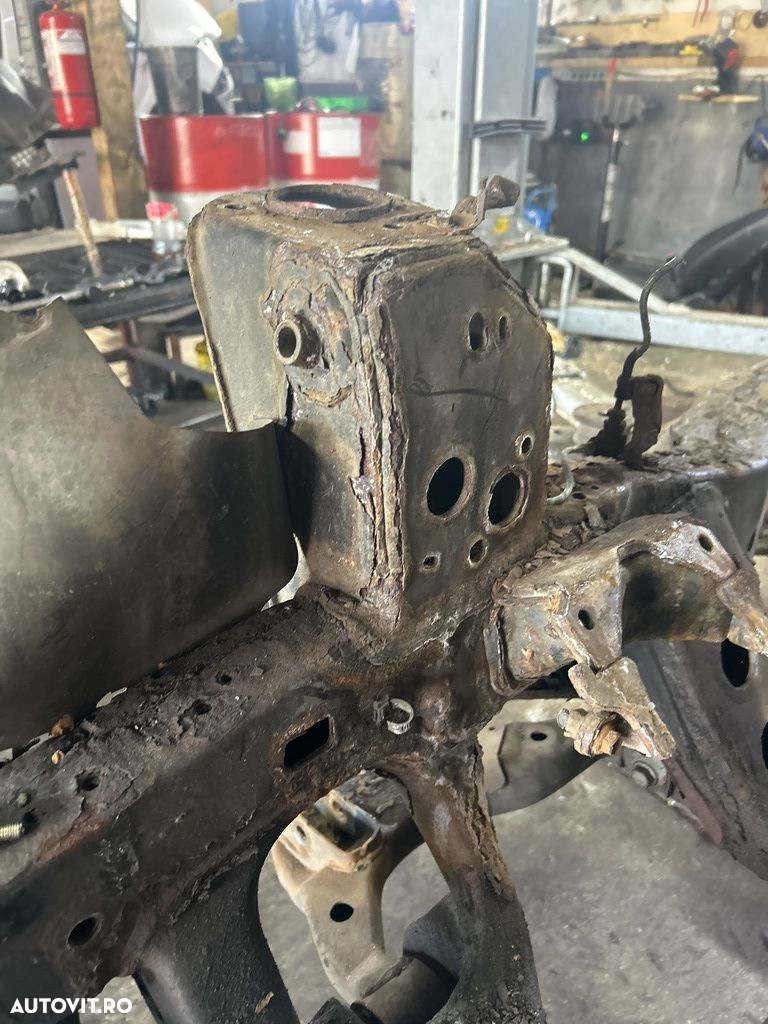 Sasiu Toyota Land Cruiser J12 3.0 D - 4D 2003 2002 - 2010 SUV (1305) - 14