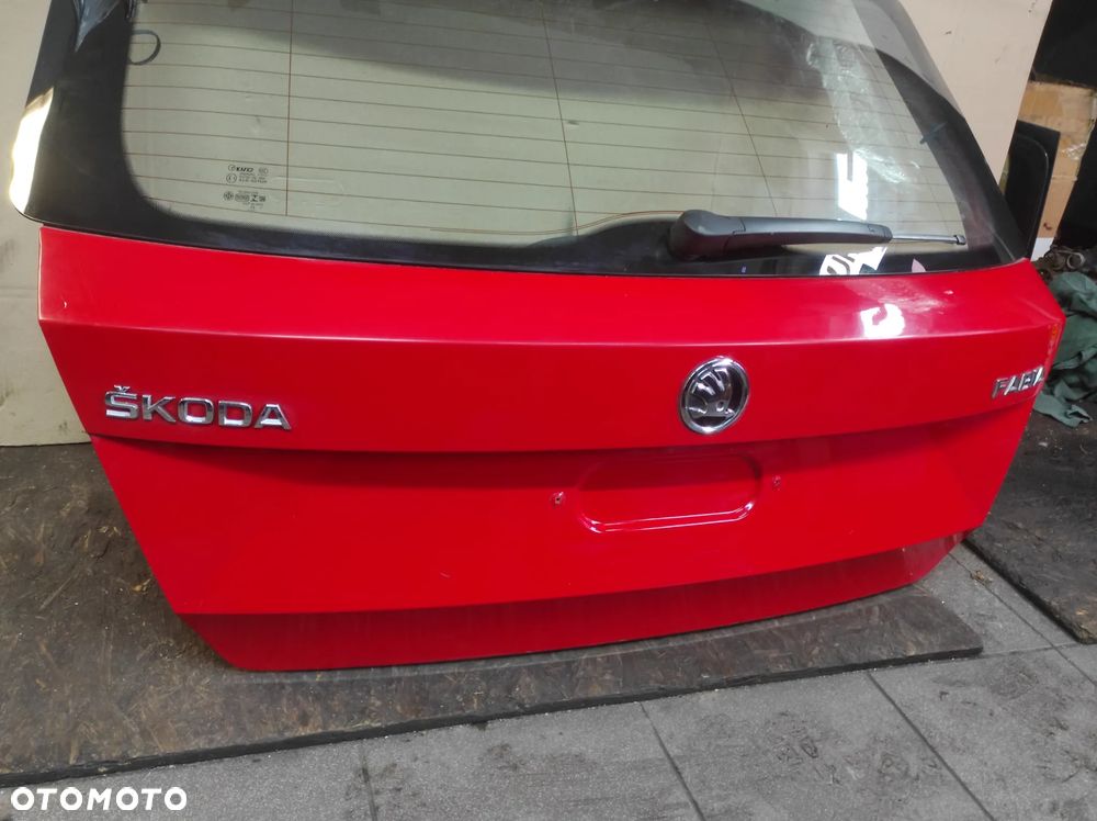 SKODA FABIA 3 HB KLAPA BAGAŻNIKA TYLNA SZYBA LF3K 8T8T CZERWONA KOMPLETNA WYSYŁKA !!!!! - 2