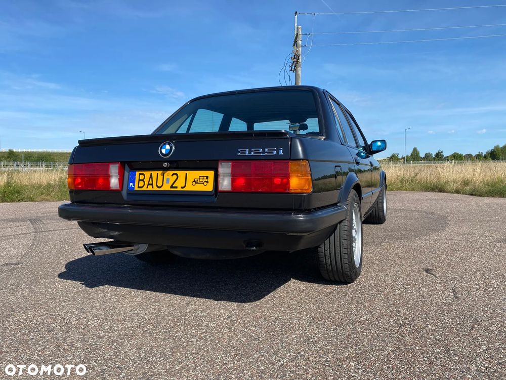 BMW Seria 3 325i - 5