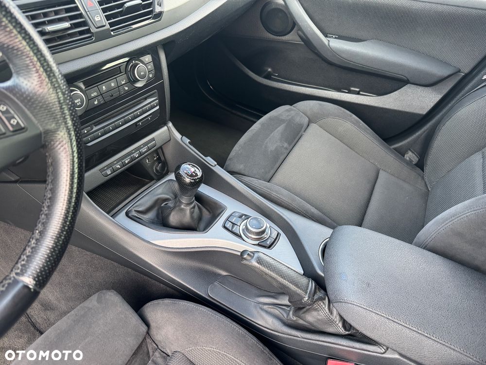 BMW X1 xDrive18d Sport Line - 22