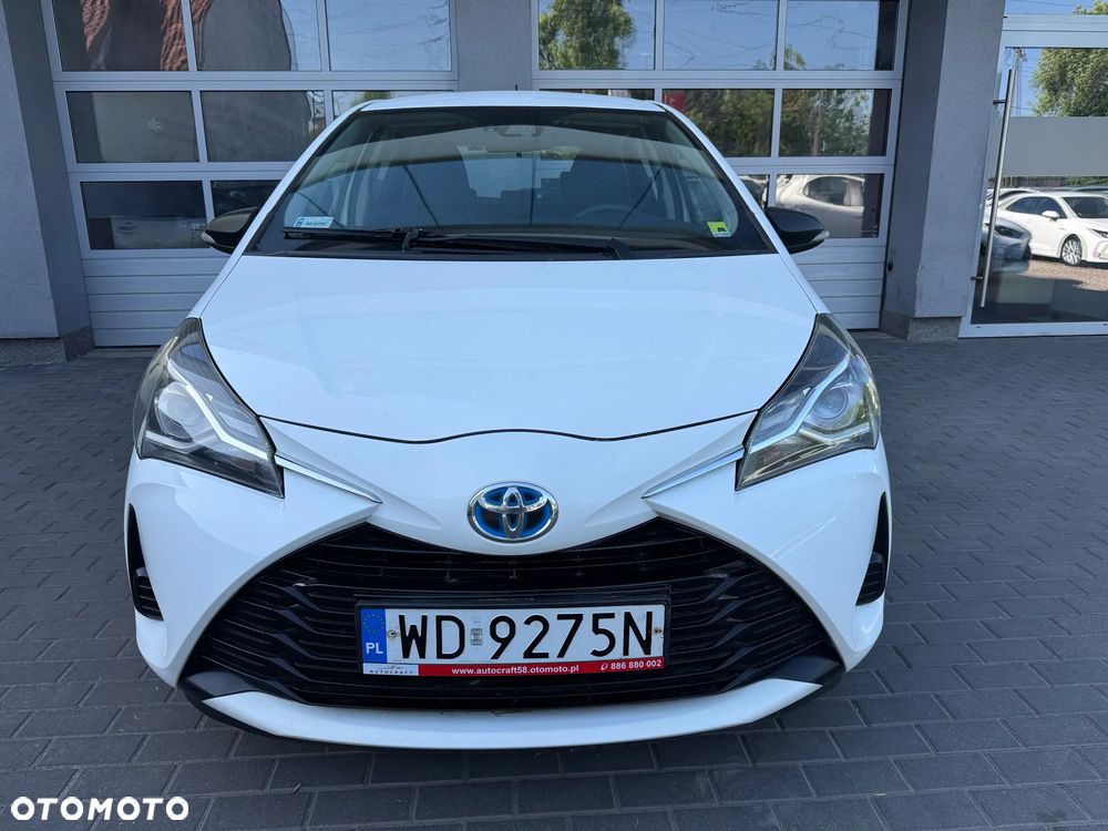 Toyota Yaris Hybrid 100 Active - 25