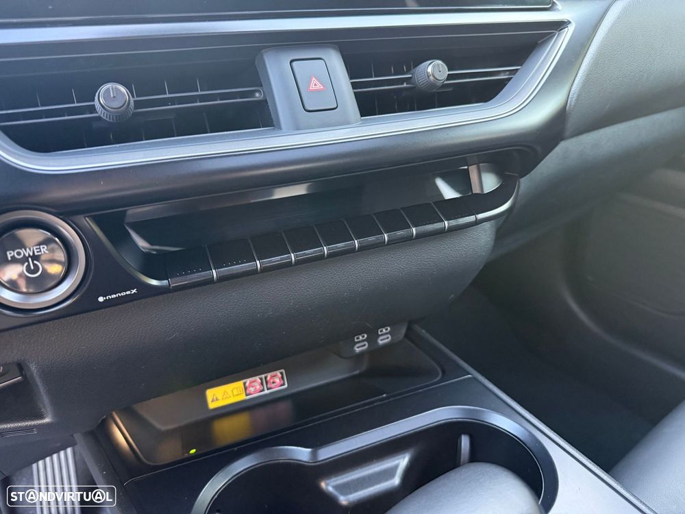 Lexus UX 250h F Sport - 42
