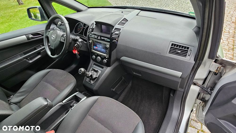 Opel Zafira 1.8 Innovation 110 Jahre - 16