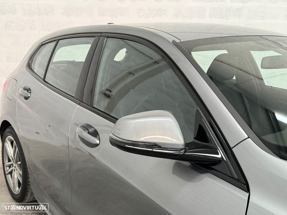 BMW 116 d Pack Desportivo M - 12