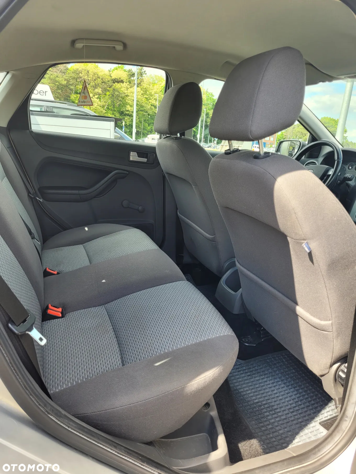 Ford Focus 1.6 16V Ambiente - 9