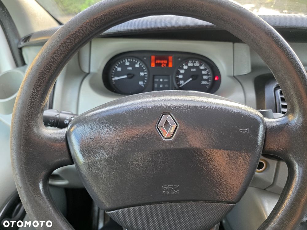 Renault Trafic - 19