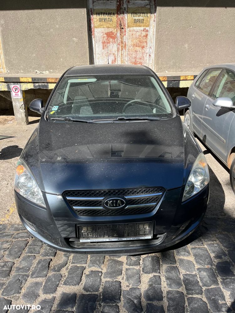 Dezmembrez KIA Ceed gri inchis 1,6 CRDI 16V 2008 66KW D4FB - 5
