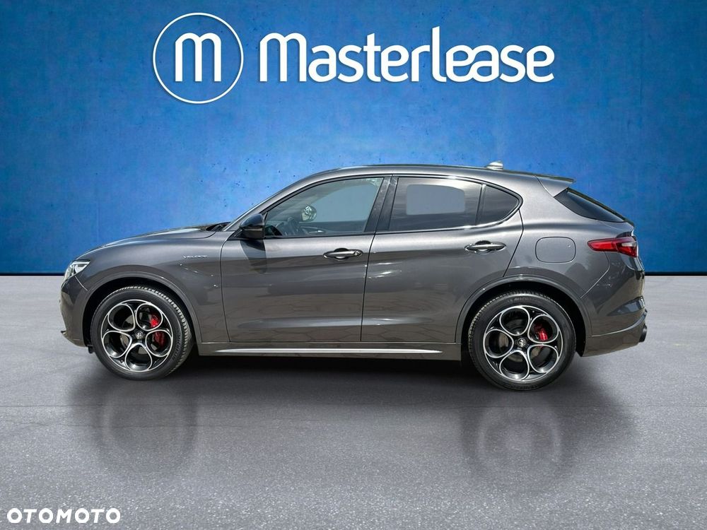 Alfa Romeo Stelvio - 8