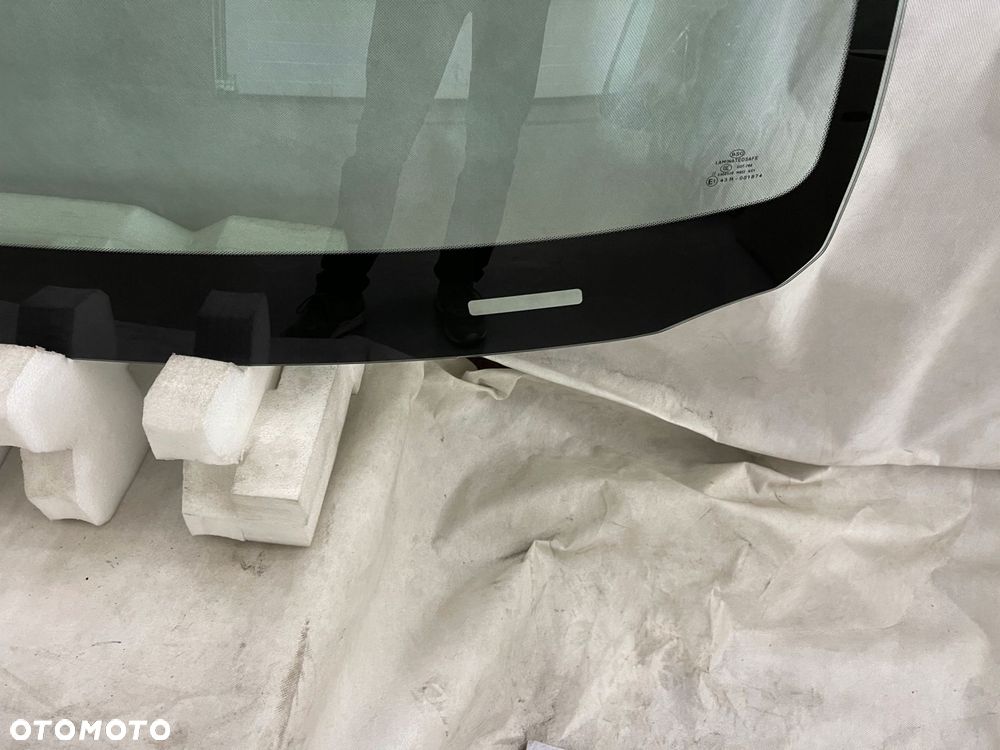 szyba przednia nowa pontiac g8 2007-2009 - 3