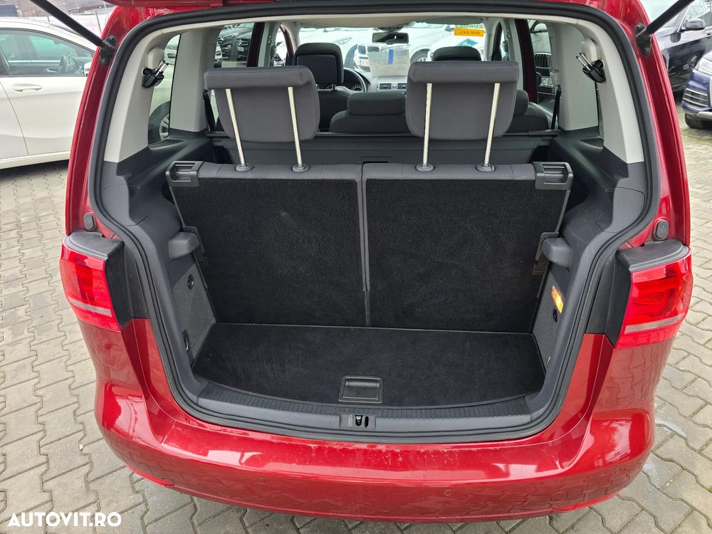 Volkswagen Touran 1.6 TDI DPF BlueMotion Technology Highline - 14