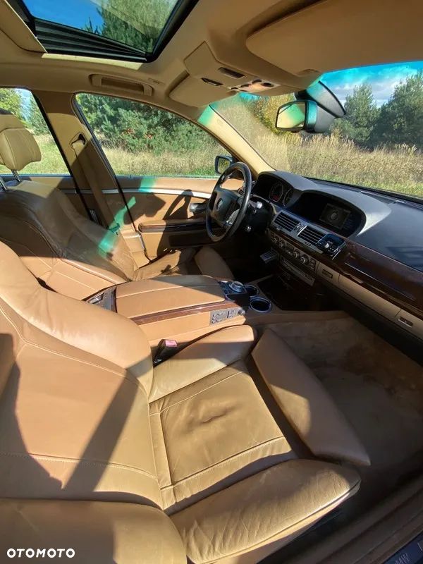 BMW Seria 7 740i L - 7