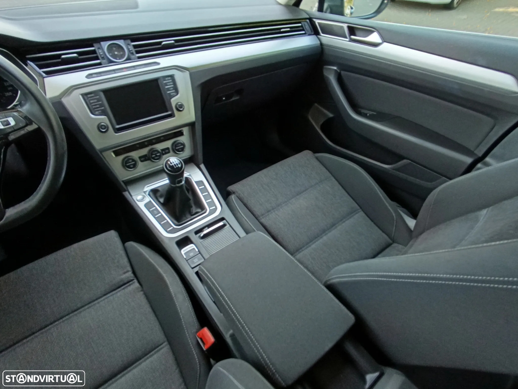VW Passat Variant 1.6 TDI Highline - 6