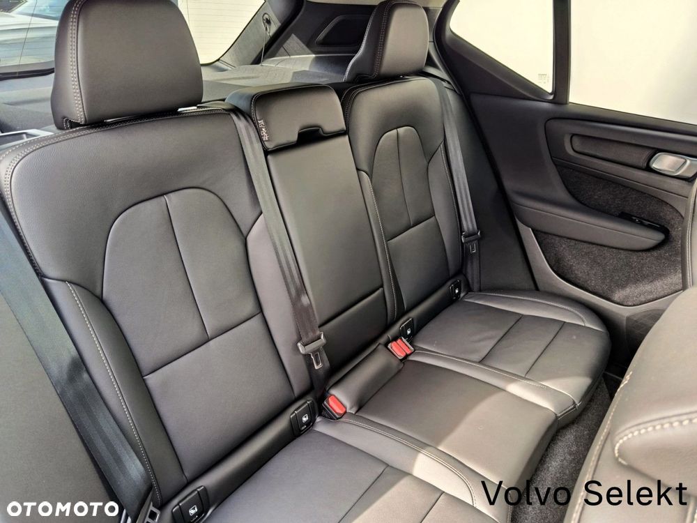 Volvo XC 40 - 18