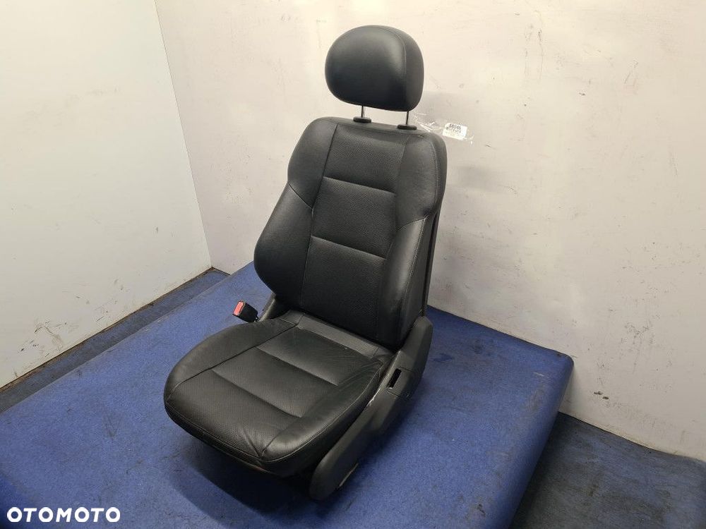 MERCEDES W203 LIFT KOMBI FOTEL KIEROWCY. - 7