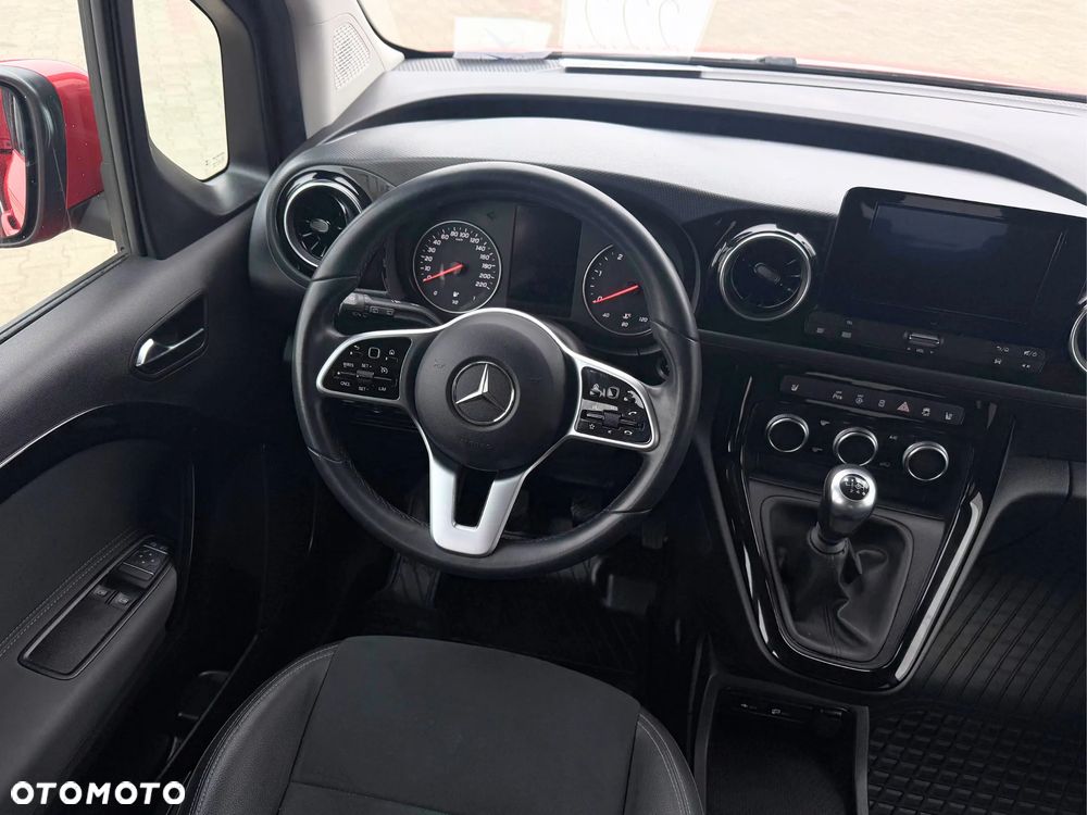 Mercedes-Benz Klasa T 180 d - 6