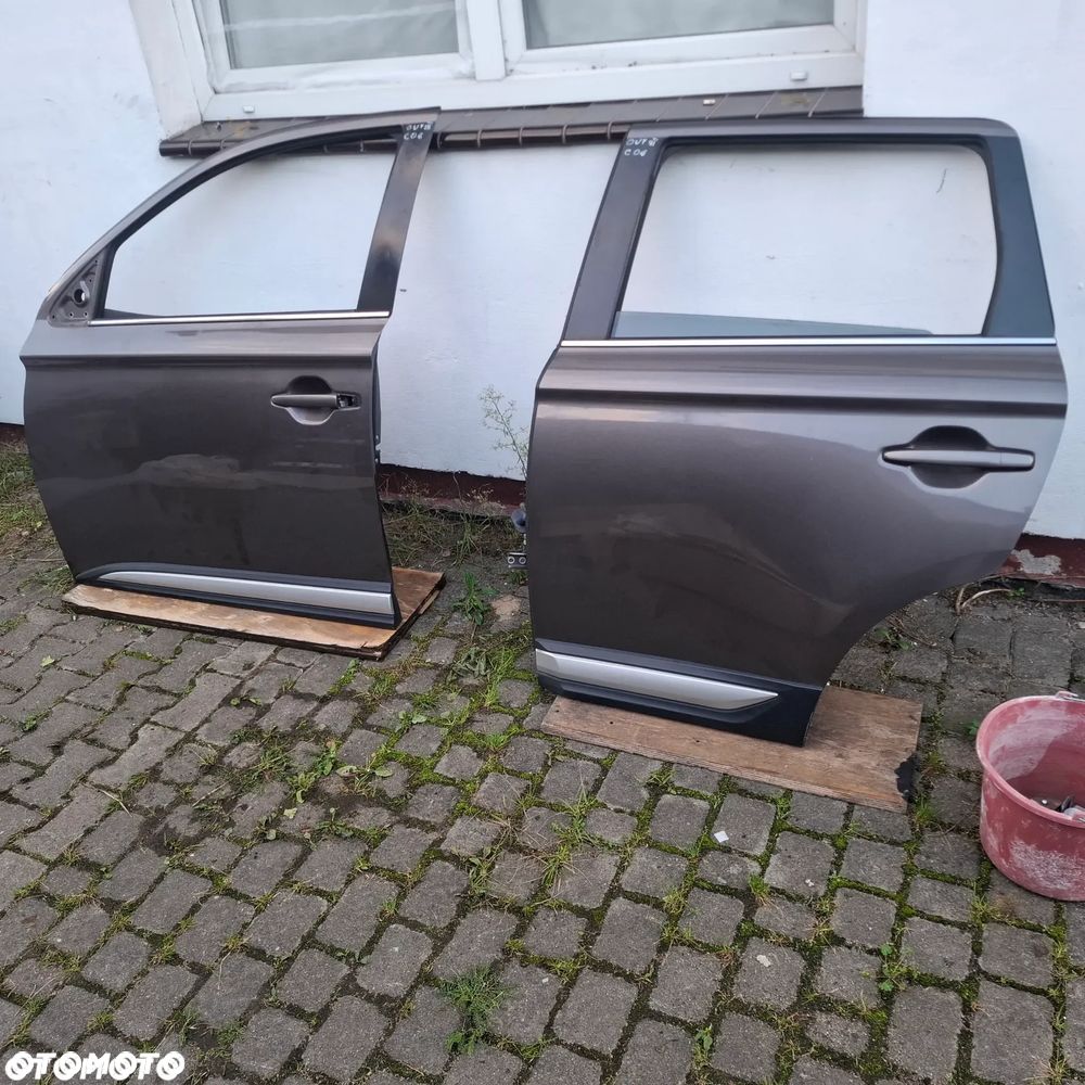 MITSUBISHI OUTLANDER III 3 12-20 DRZWI LEWA STRONA przód lewe tył lewe tylne c06 brązowe