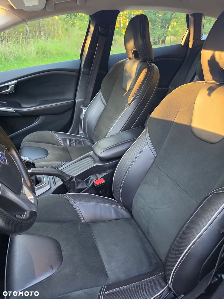 Volvo V40 D2 - 9
