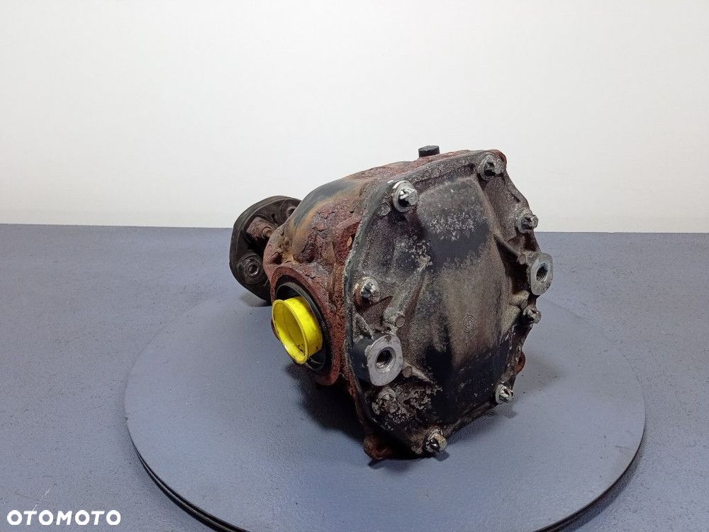 MERCEDES C W203 2.5 V6 MOST TYLNY DYFER 3.27 - 3