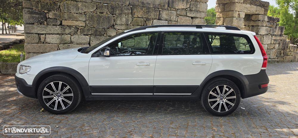 Volvo XC 70 2.0 D4 Momentum Geartronic - 11