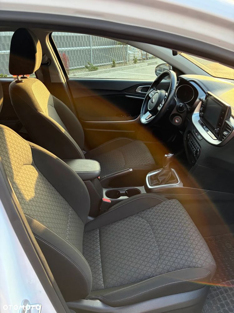 Kia Ceed 1.0 T-GDI M - 17