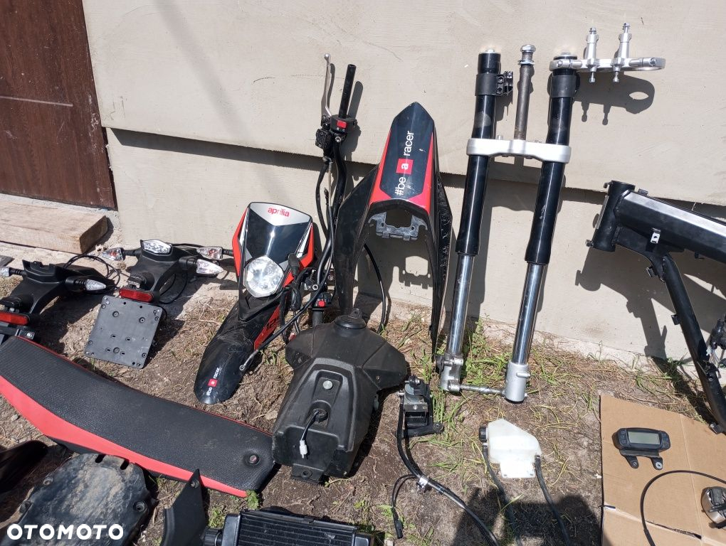 Wszystkie części rama silnik silnika malaguti xsm 125 RX SX Aprilia xt - 4