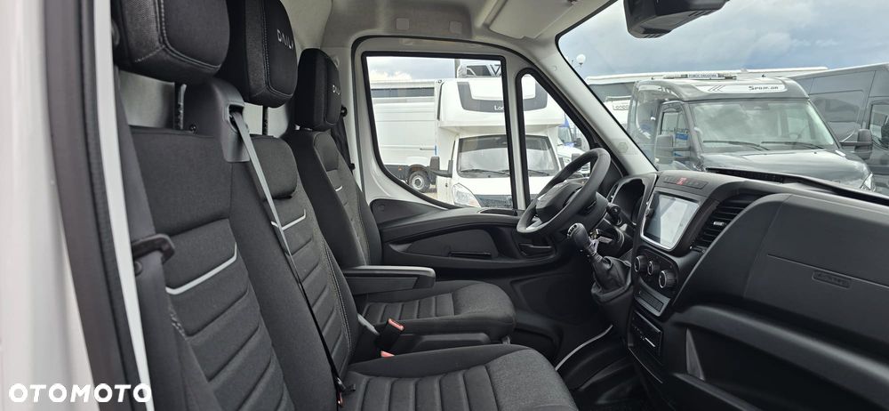 Iveco TACHOGRAF 35S18H KONTENER Z WINDĄ - OKAZJA - 16