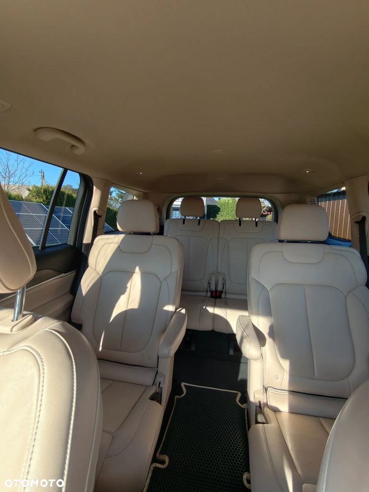 Jeep Grand Cherokee - 15