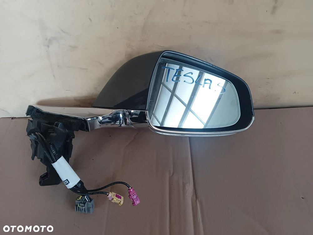 Tesla S LUSTERKO prawe 1041322-00-A - 1