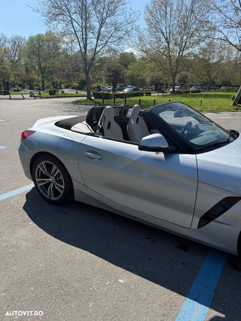 BMW Z4 sDrive30i AT - 12