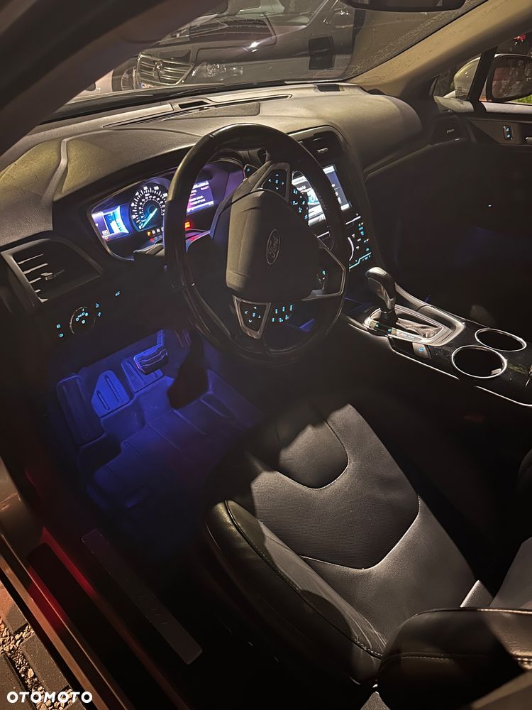 Ford Fusion - 14
