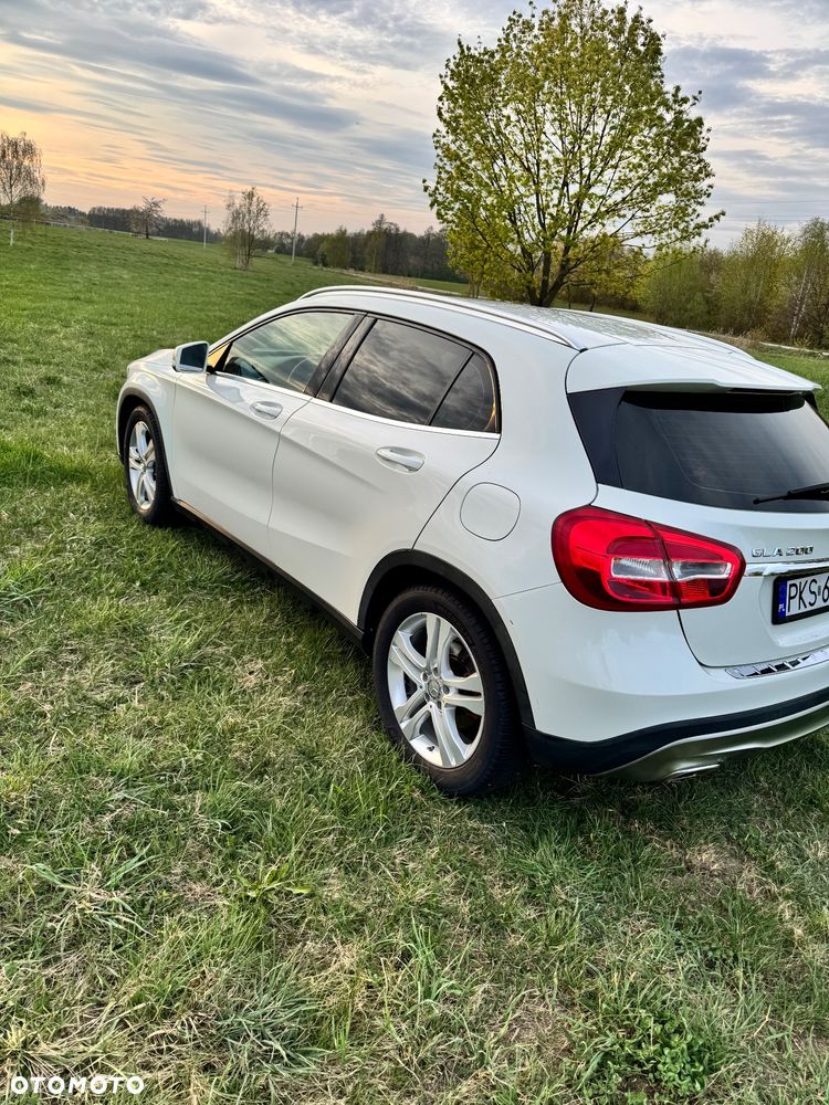 Mercedes-Benz GLA 200 7G-DCT SCORE - 13
