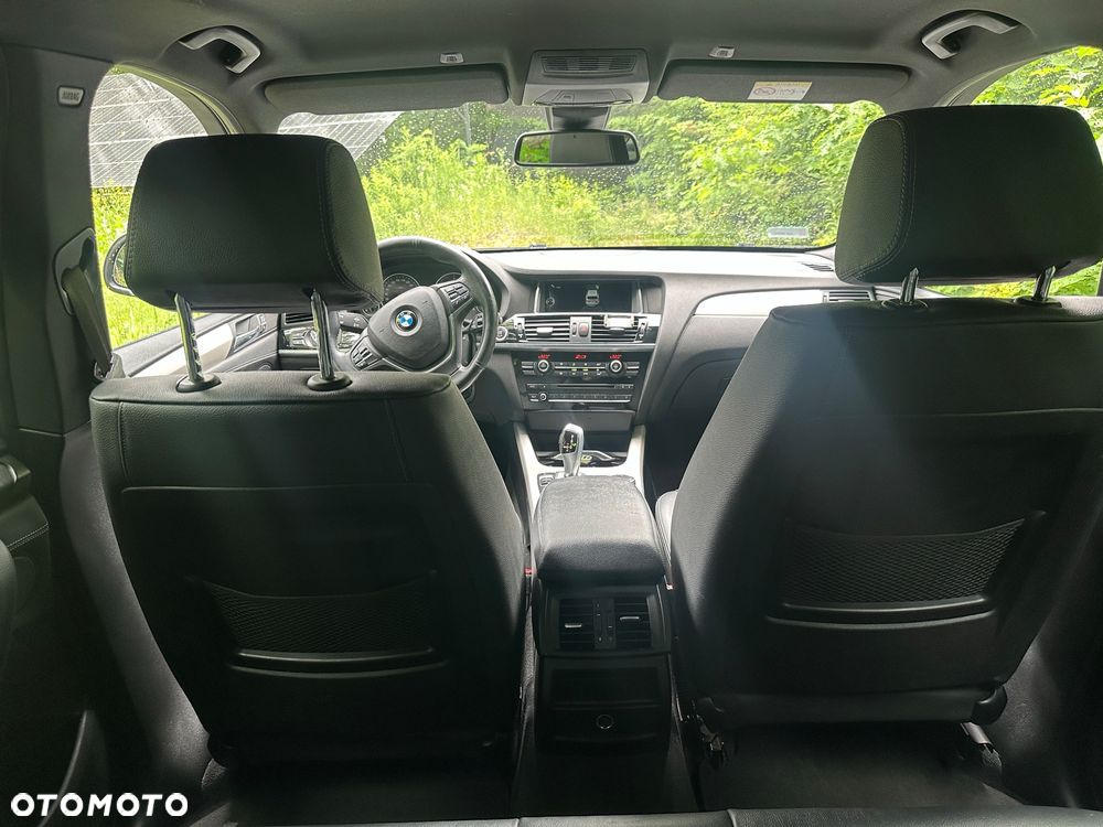 BMW X3 xDrive20d Advantage - 10