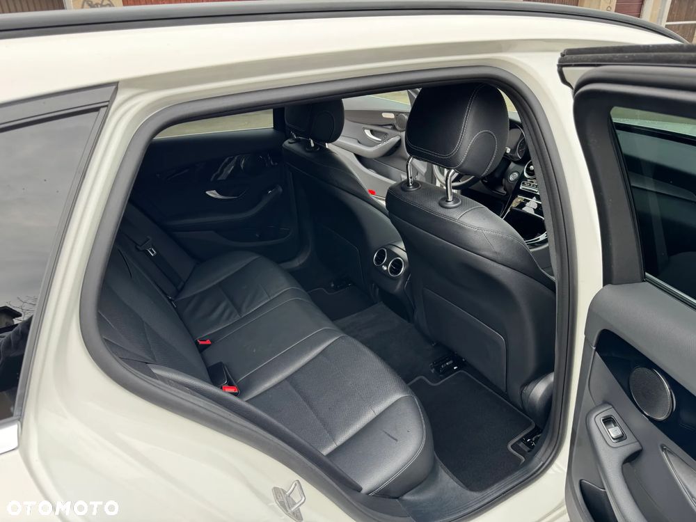 Mercedes-Benz Klasa C 200 d 9G-TRONIC - 28